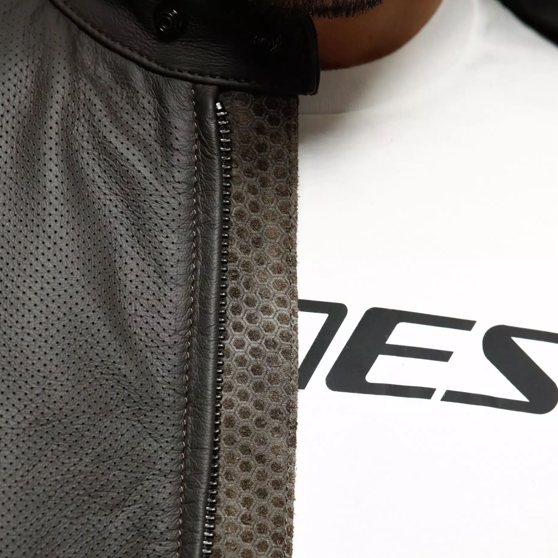 ISTRICE CHAQUETA DE CUERO PERFORADO MOTO HOMBRE