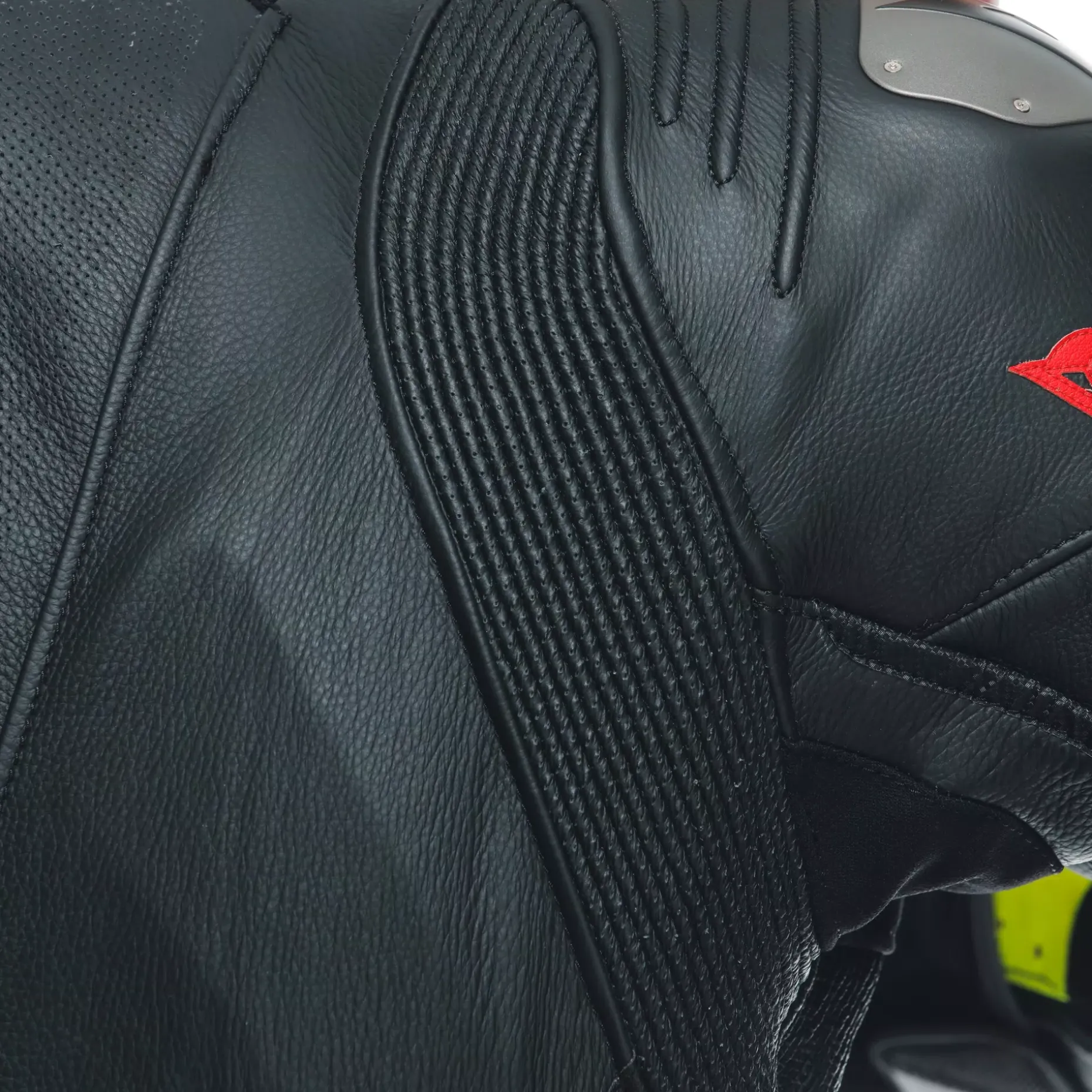 MISANO 3 D-AIR® MONO DE CUERO PERFORADO 1PZ HOMBRE